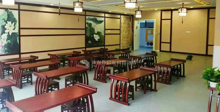 國學(xué)教室家具、國學(xué)桌、仿古書畫桌、馬鞍桌圖片